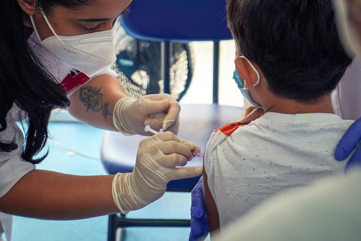 FOTO - Taboão da Serra começa campanha de vacinação contra poliomielite e de multivacinação