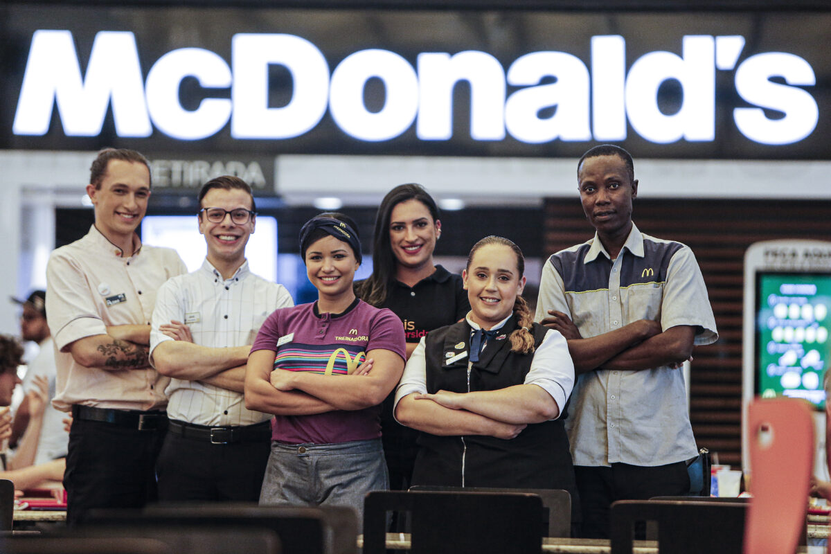 FOTO - McDonald’s do Pirajuçara realiza seleção em parceria com a Prefeitura de Taboão da Serra