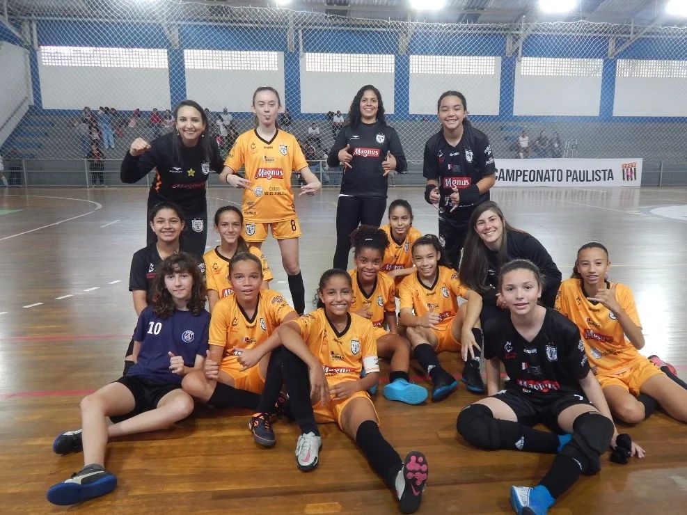 FOTO - Prefeitura de Taboão da Serra e Taboão Magnus fecham parceria para realizar projeto gratuito para meninas (1)
