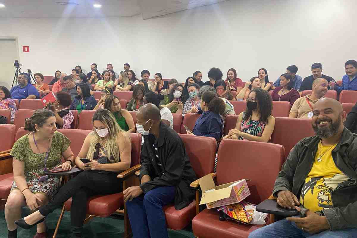 Servidores de Taboão da Serra participam de palestra sobre Transtorno do Espectro Autista 02 (1)