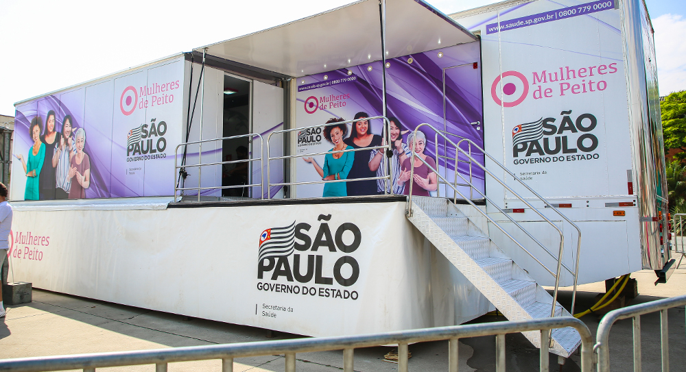 FOTO - Prefeitura de Taboão da Serra leva Carreta da Mamografia para atender munícipes no Pirajuçara