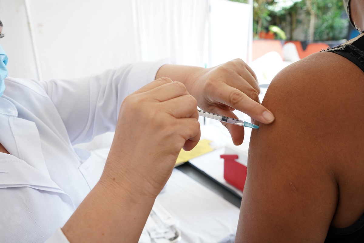 FOTO - Taboão da Serra inicia vacinação de gestantes e puérperas com bivalente contra Covid-19 na segunda-feira, 2003