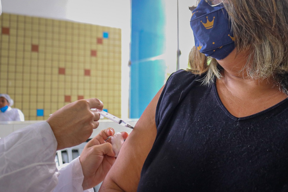 FOTO - Taboão da Serra escalona vacinação com bivalente contra Covid-19 para pessoas de 12 a 59 anos com comorbidades (2)