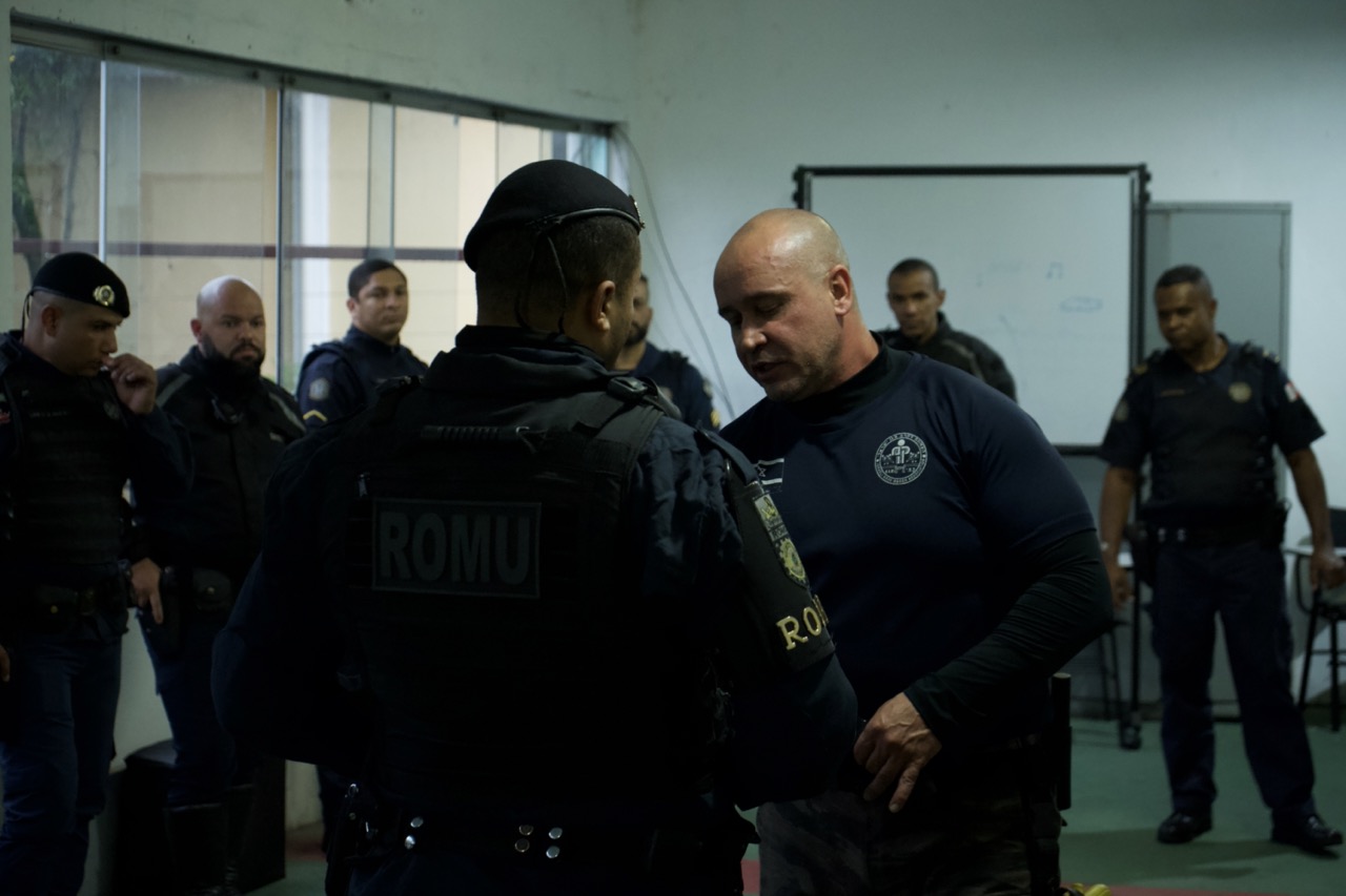 FOTO - GCMs de Taboão da Serra fazem treinamento sobre Defesa Pessoal (1)