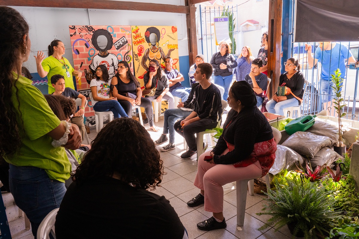 FOTO - Casa do Adolescente de Taboão da Serra fez mutirão de sustentabilidade em parceria com o Instituto Árvores Vivas (1)