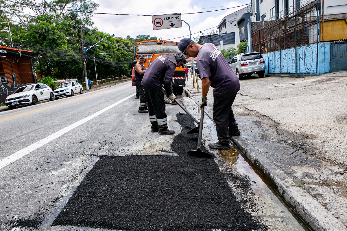 FOTO - Prefeitura de Taboão da Serra intensifica Operação Tapa-buraco (5)