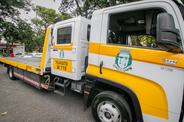 Secretaria de Transportes de Taboão da Serra adquire novo guincho_foto 03